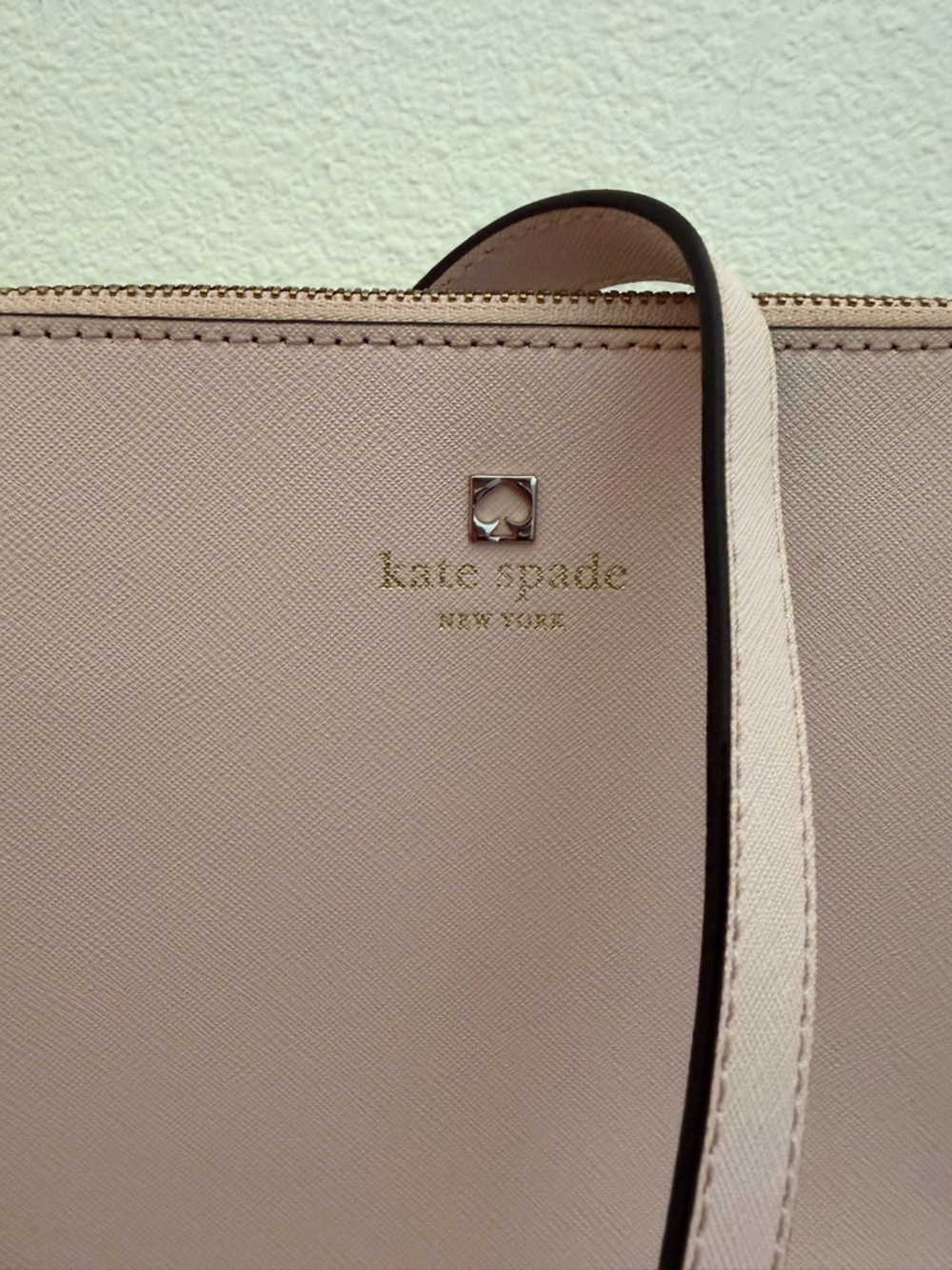 Kate Spade New York Irini Charlotte Street Saffiano leather crossbody bag - Picture 4 of 7